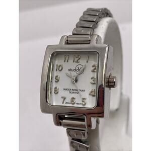 Studio Y Womens Vintage Silver Stretch Watch New Battery